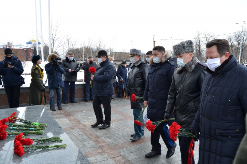 В Твери полицейские почтили память защитников Сталинграда