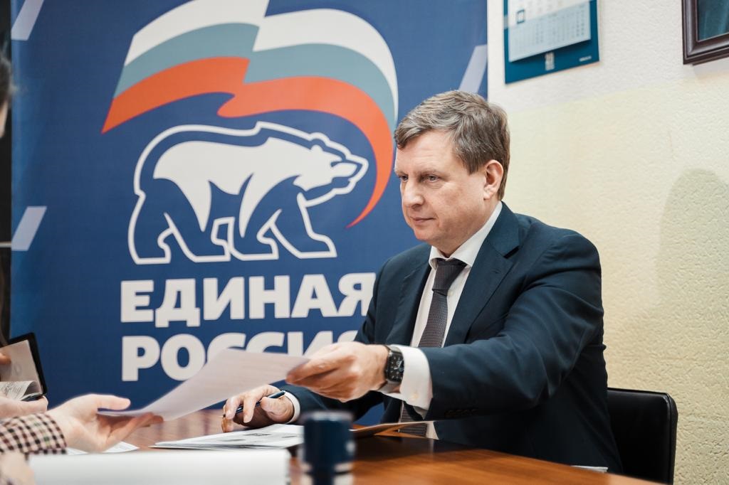 В Твери сенатор Андрей Епишин подал заявку на праймериз «Единой России»