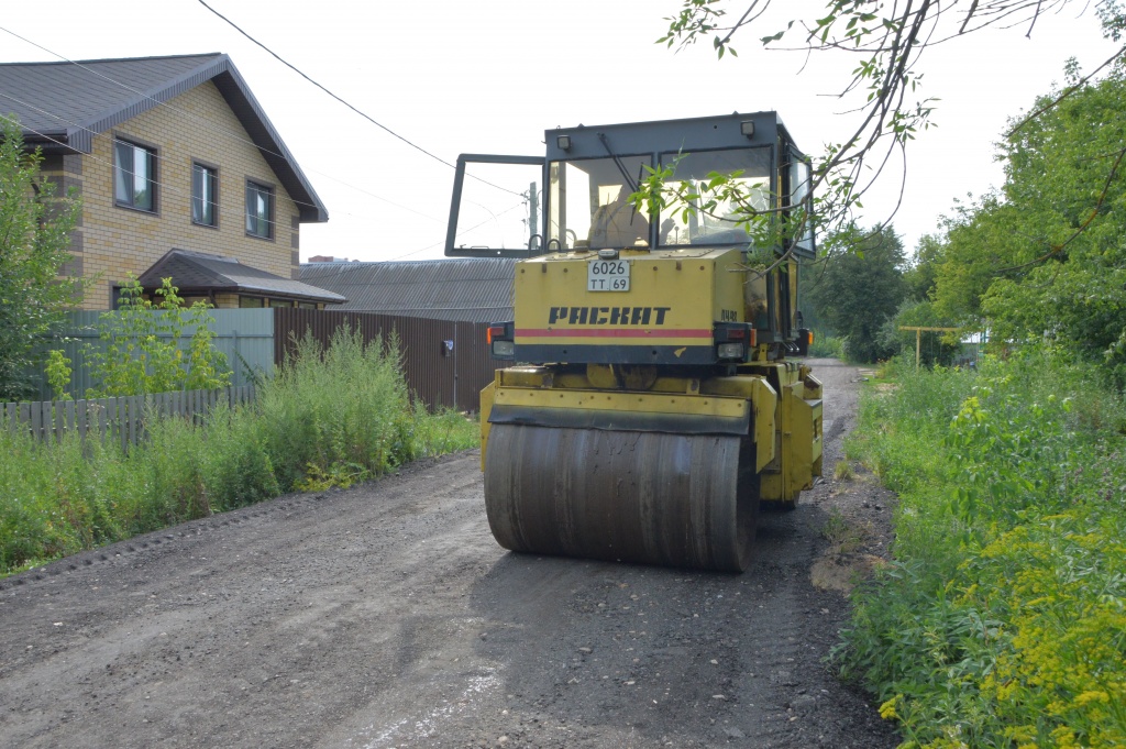 В Твери починили 10 тыс. квадратных метров грунтовых дорог за неделю