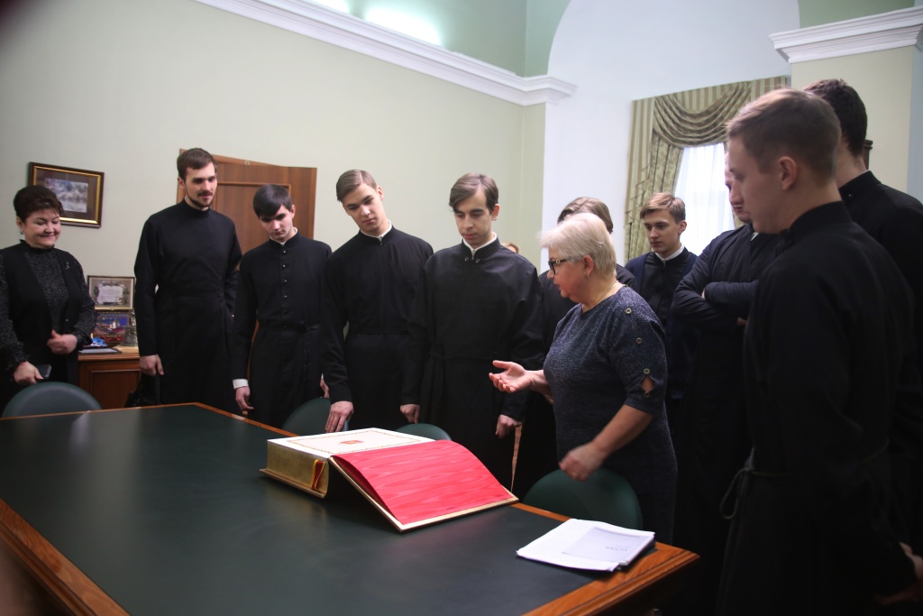 В Твери московские семинаристы провели «Разговор о главном»