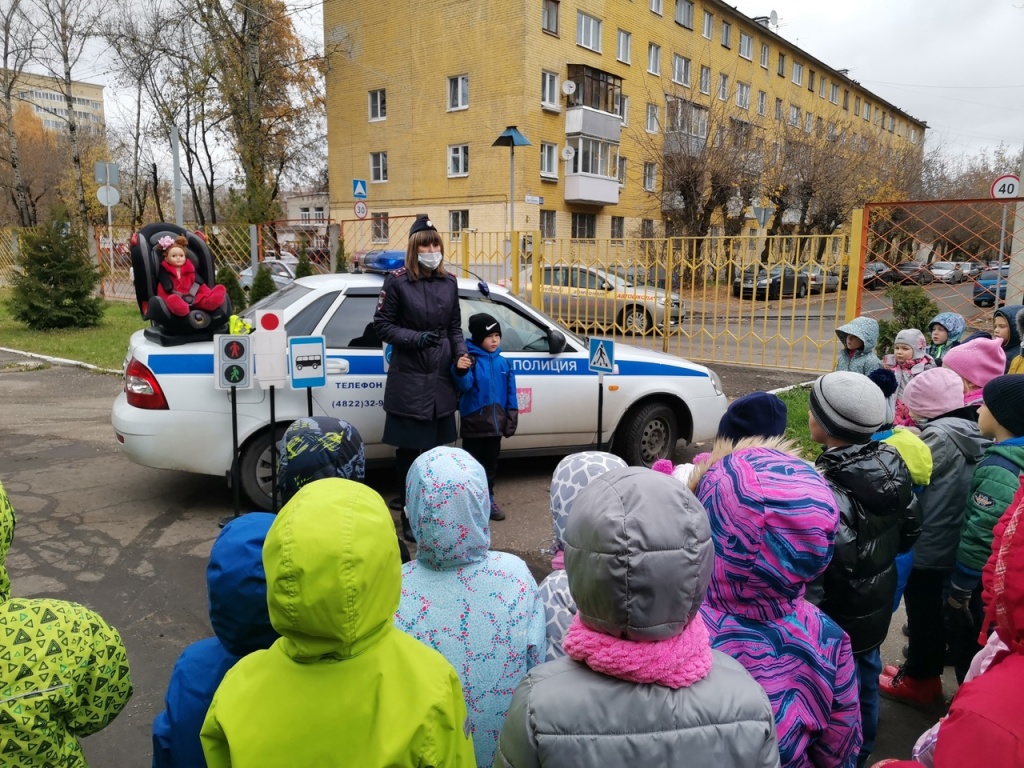 В Тверской области сотрудники ГИБДД проводят «Уроки безопасности»