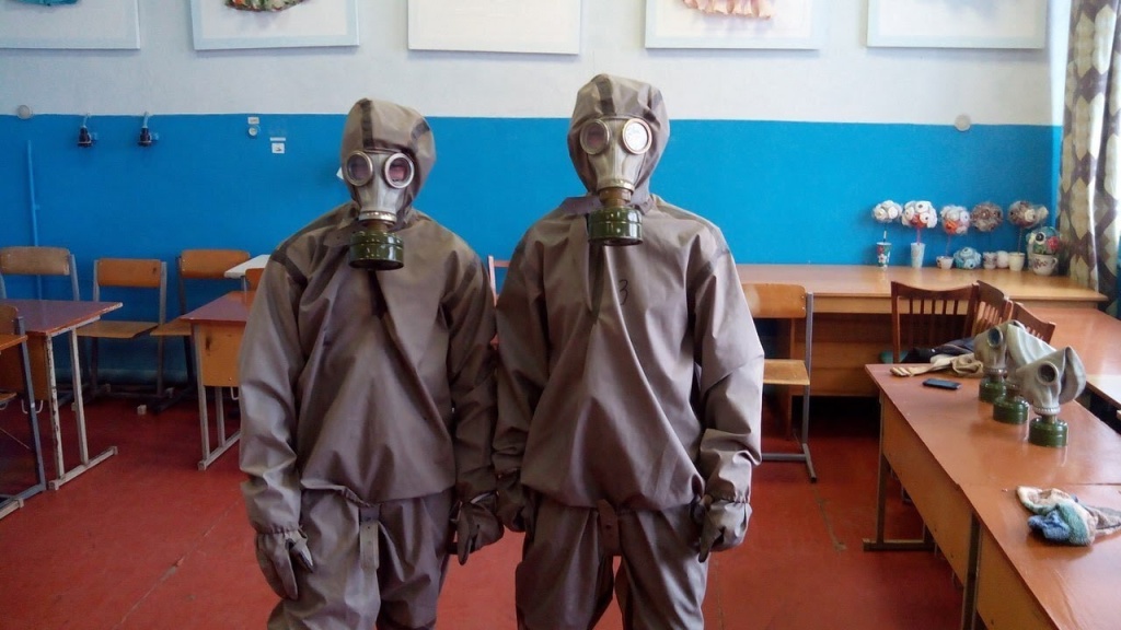 В Твери росгвардейцы рассказали детям о радиационной, химической и биозащите