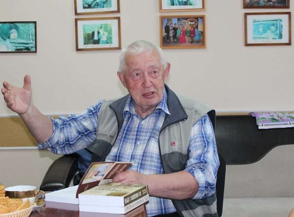 Валерий Кириллов на встрече с читателями