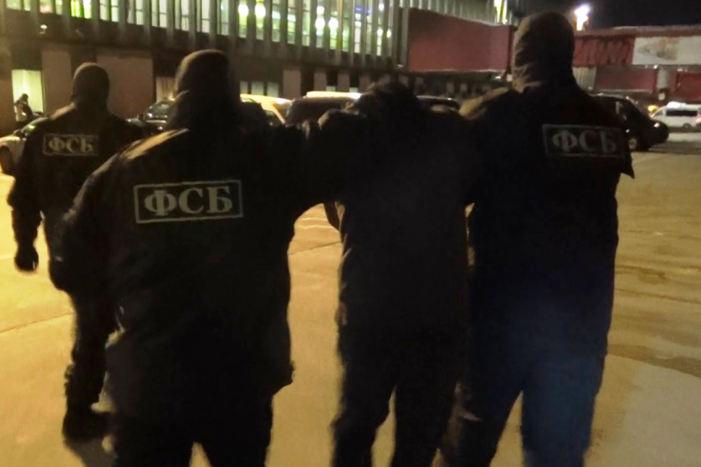Житель Твери арестован по подозрению в госизмене – он пытался уехать воевать против России