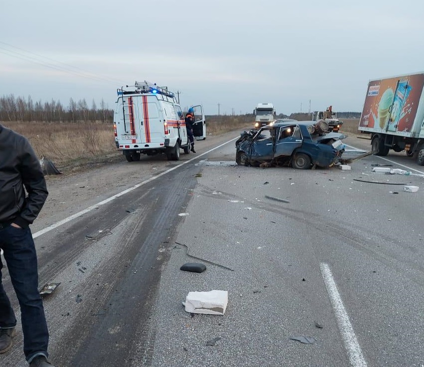 В Тверской области на ржевской трассе в тройном ДТП погибли два человека