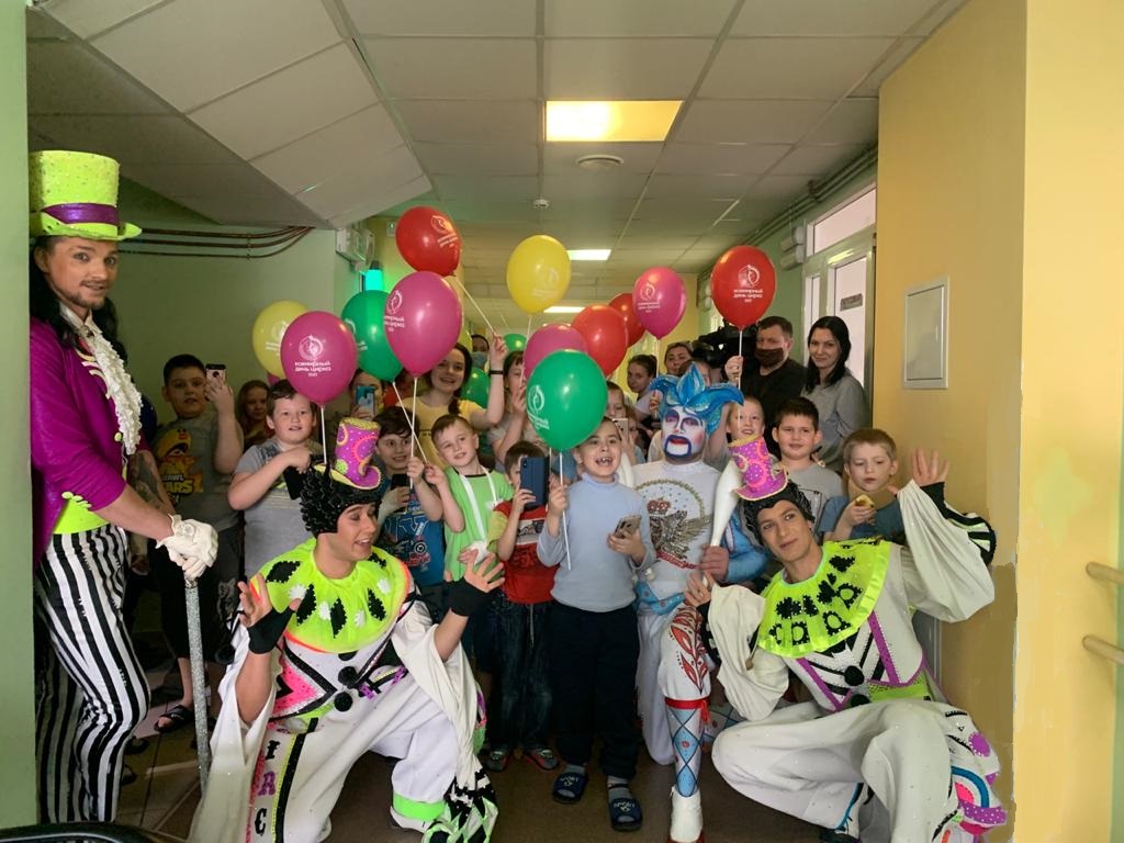В Твери артисты цирка навестили детей в больнице
