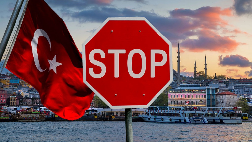В Твери за сорванный отпуск в Турции мужчина взыскал с туркомпании три цены путевки