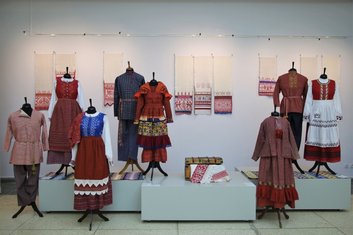 В твери открывается выставка нарядного народного костюма