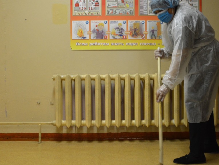 В Твери во время каникул школы обезопасят от коронавируса