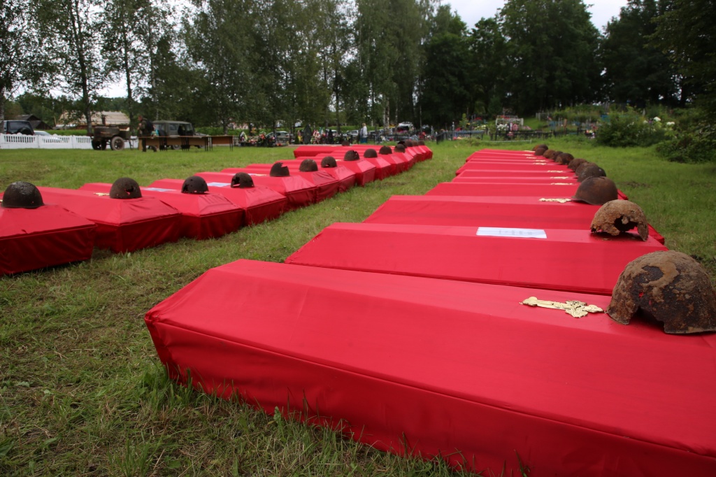 В Тверской области перезахоронили останки воинов-сибиряков