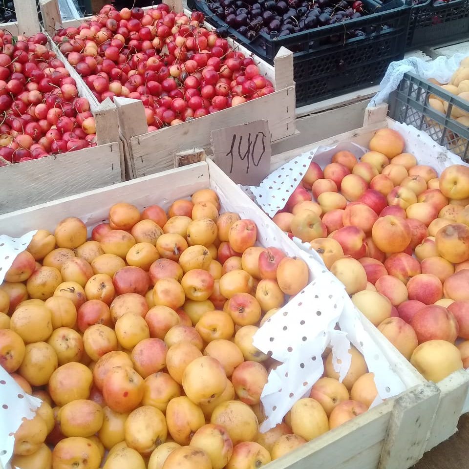 В Тверской области на рынке торговали фруктами и овощами без документов