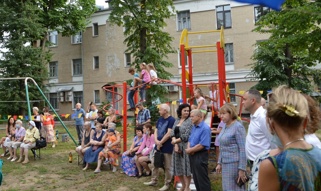 В Твери дворы домов на улицах Советская и Крылова полностью обновлены