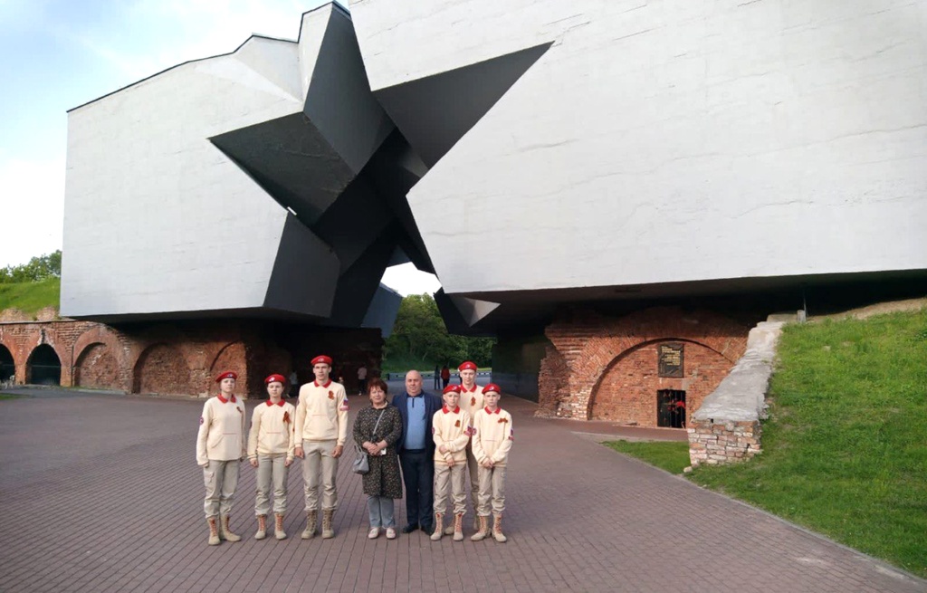 Тверские юнармейцы побывали на знаковых мемориалах Беларуси 