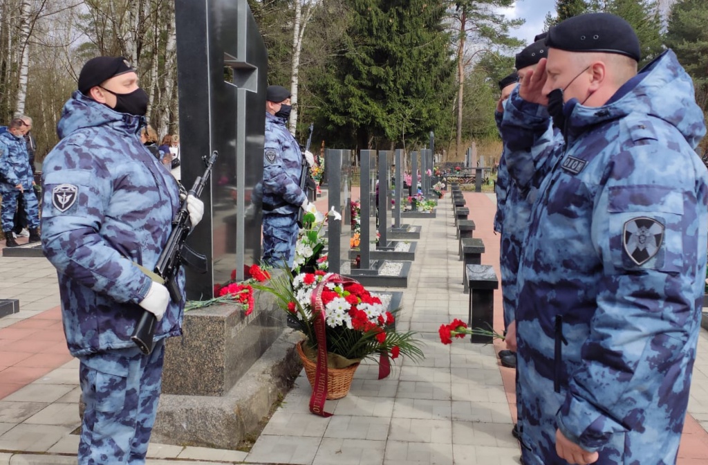 В Тверской области росгвардейцы почтили память погибших коллег