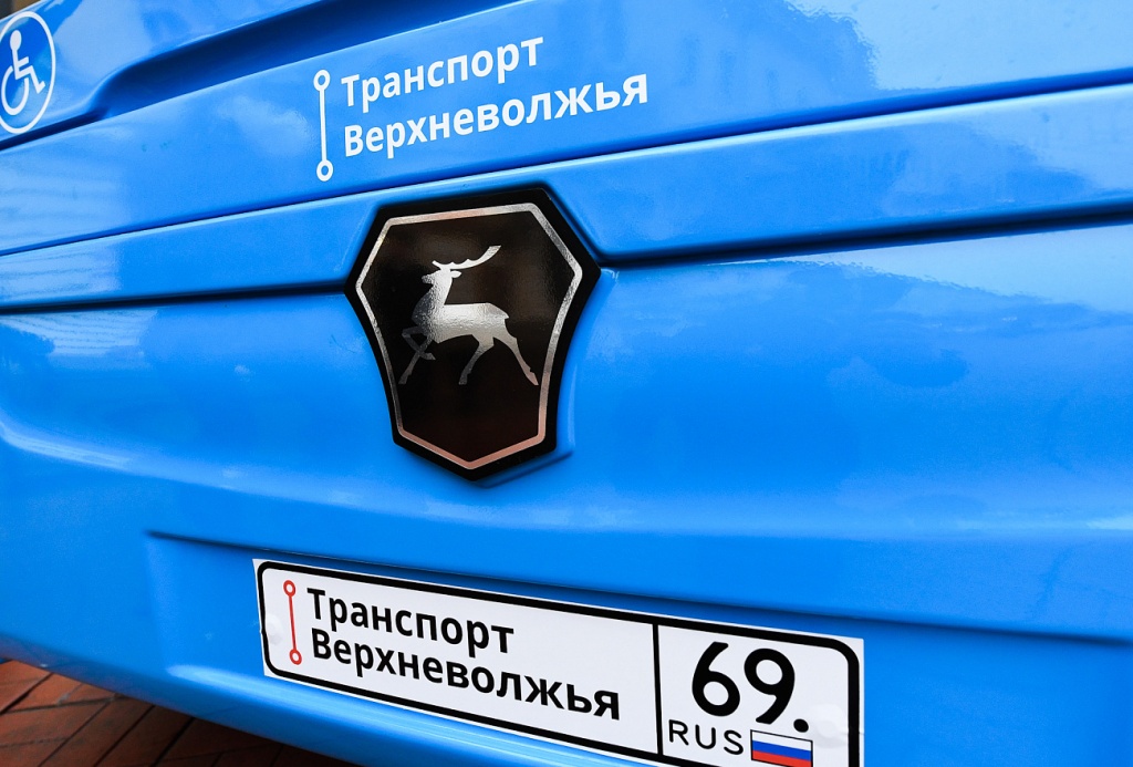 В Тверской области водителей синих автобусов учили безопасно ездить зимой