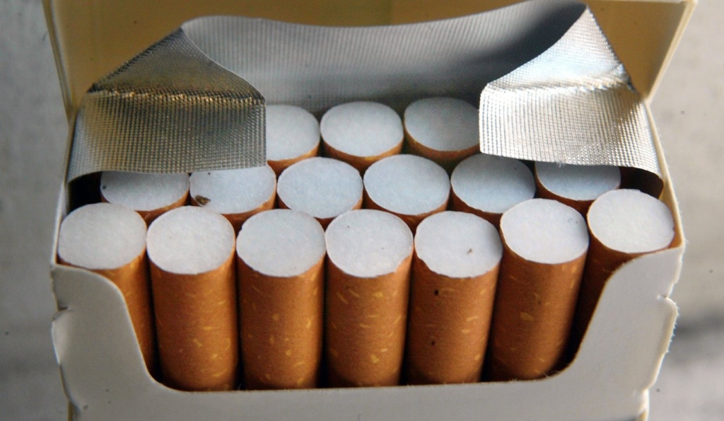 В Твери охранник украл в магазине 72 блока сигарет и табачных стиков