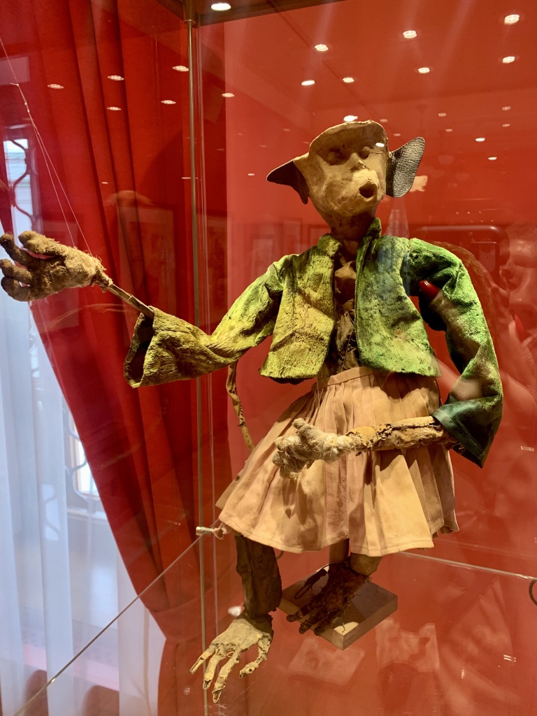 В Твери представлены уникальные куклы из собрания художников Ефимовых