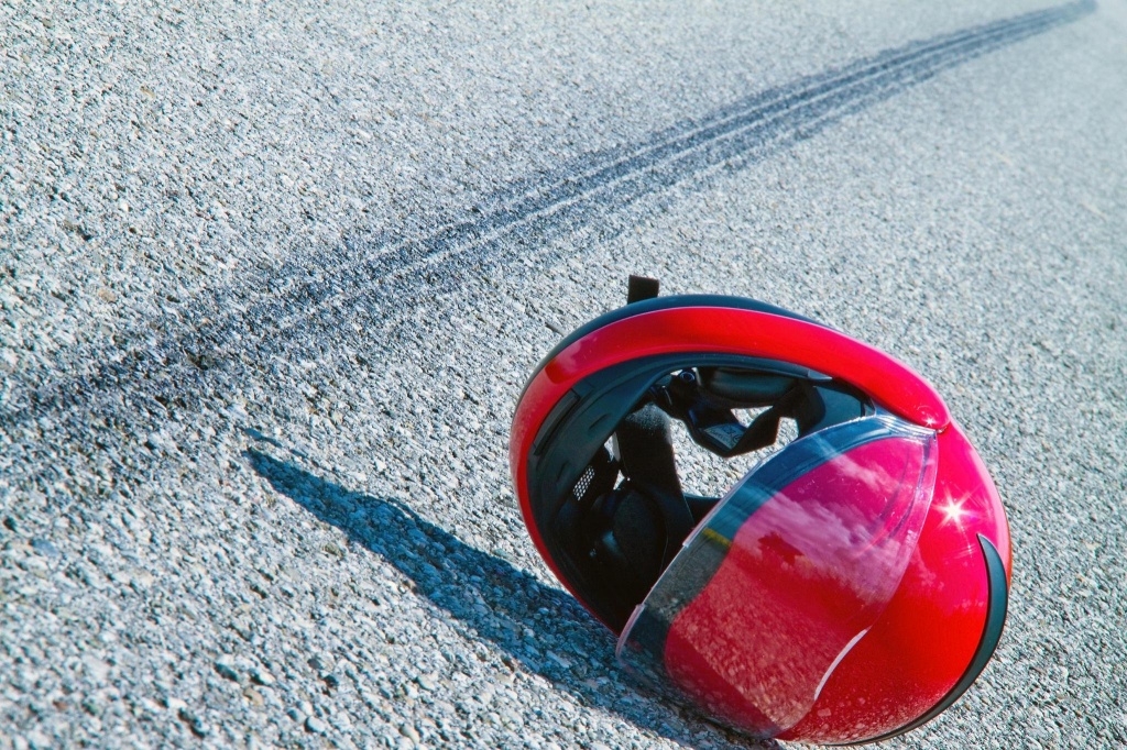 В Твери на Бежецком шоссе в ДТП погиб мотоциклист и его пассажир