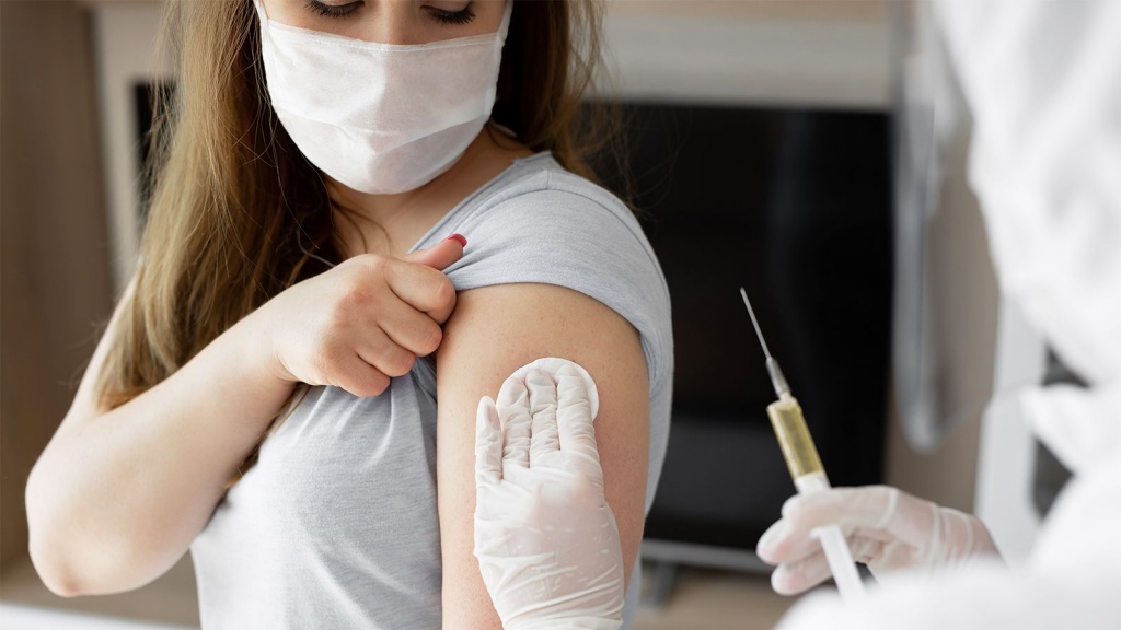 Тверские мобильные прививочные бригады вакцинируют всех желающих