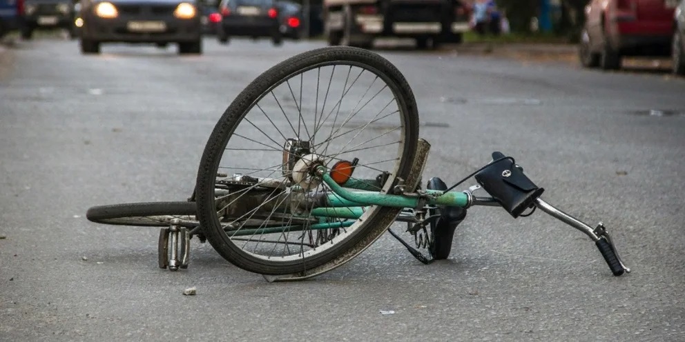 В Тверской области дама на кроссовере сбила 15-летнего велосипедиста