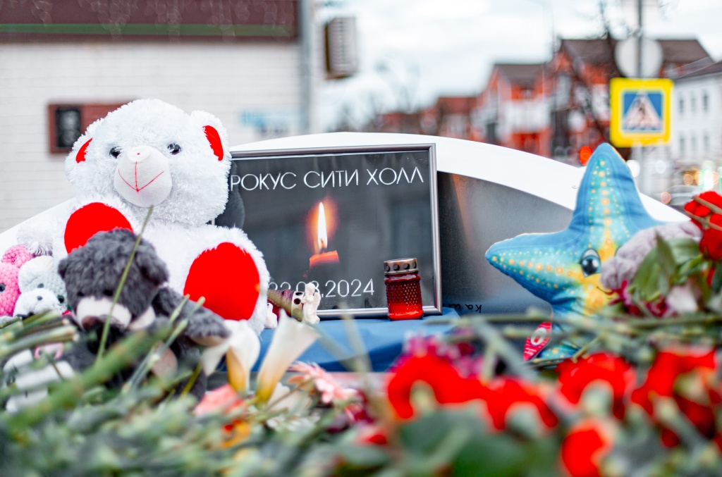 Не утихает боль. В Тверской области продолжаются акции в память о трагедии в «Крокус Сити Холле»