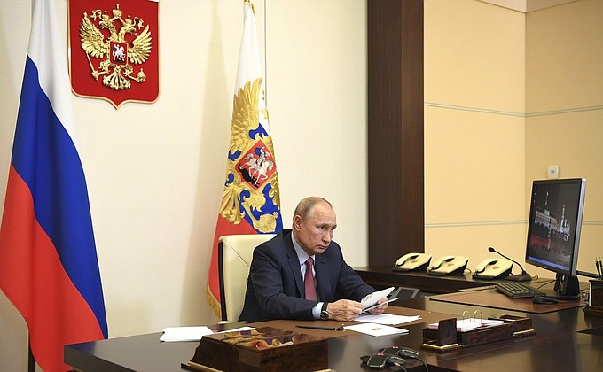 Владимир Путин назвал дату начала ЕГЭ