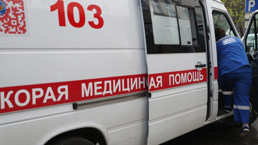 В Тверской области женщина-пешеход нарушила ПДД и сломала ключицу