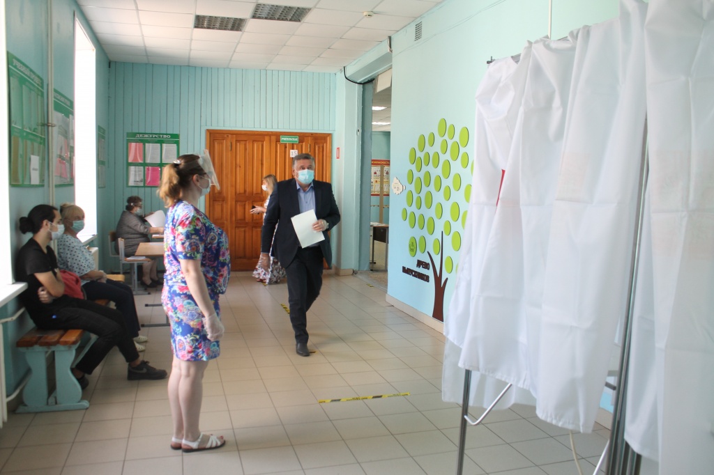 Глава Твери Алексей Огоньков проголосовал по поправкам в Конституцию