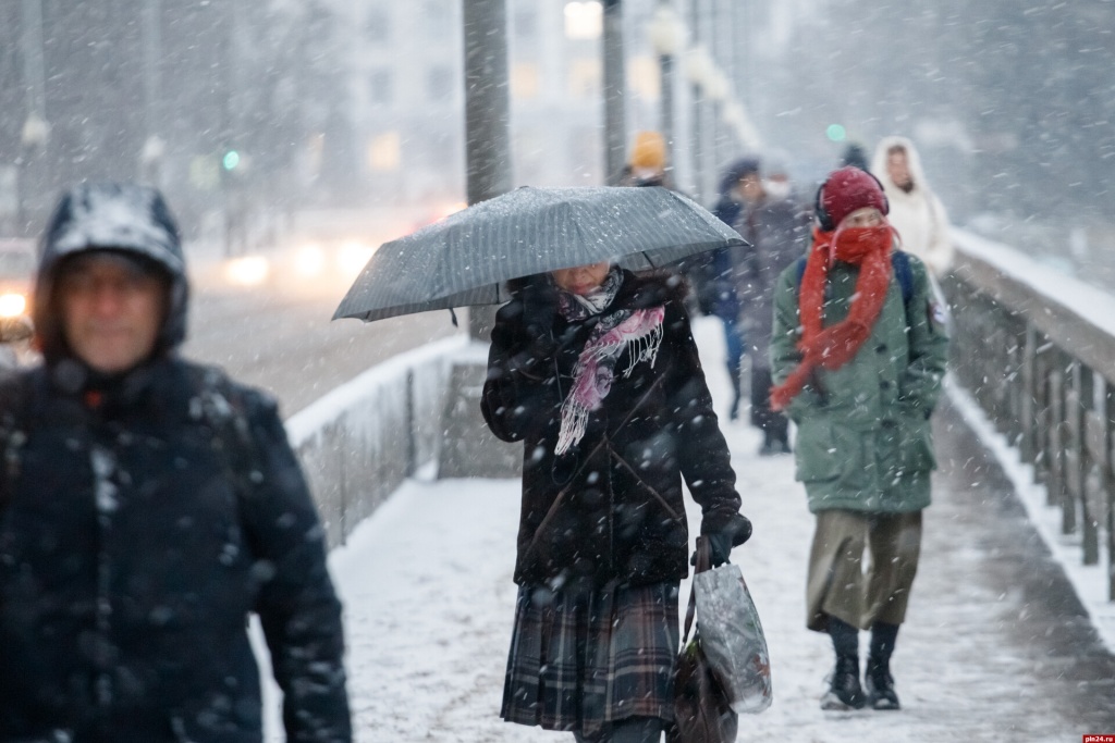 В Тверском регионе всю неделю будет идти снег, мокрый снег – испытание для водителей и дорожников