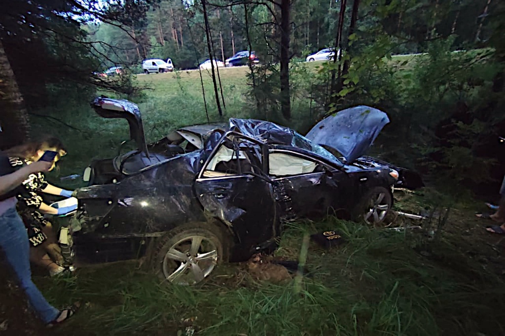 В Тверской области у съехавшего в кювет водителя погиб пассажир