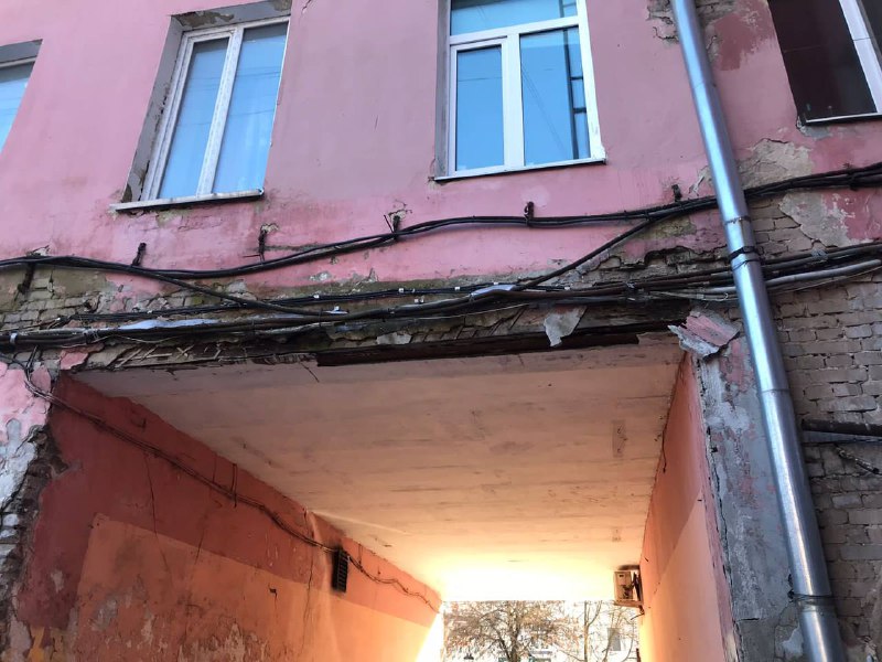 В Твери состояние фасада дома на Радищева проверяют СК и прокуратура