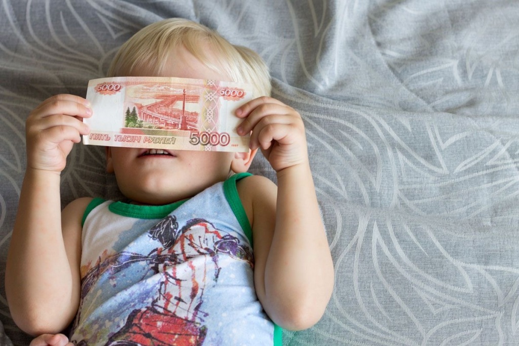 В Тверской области ПФР принимает заявления на детские выплаты
