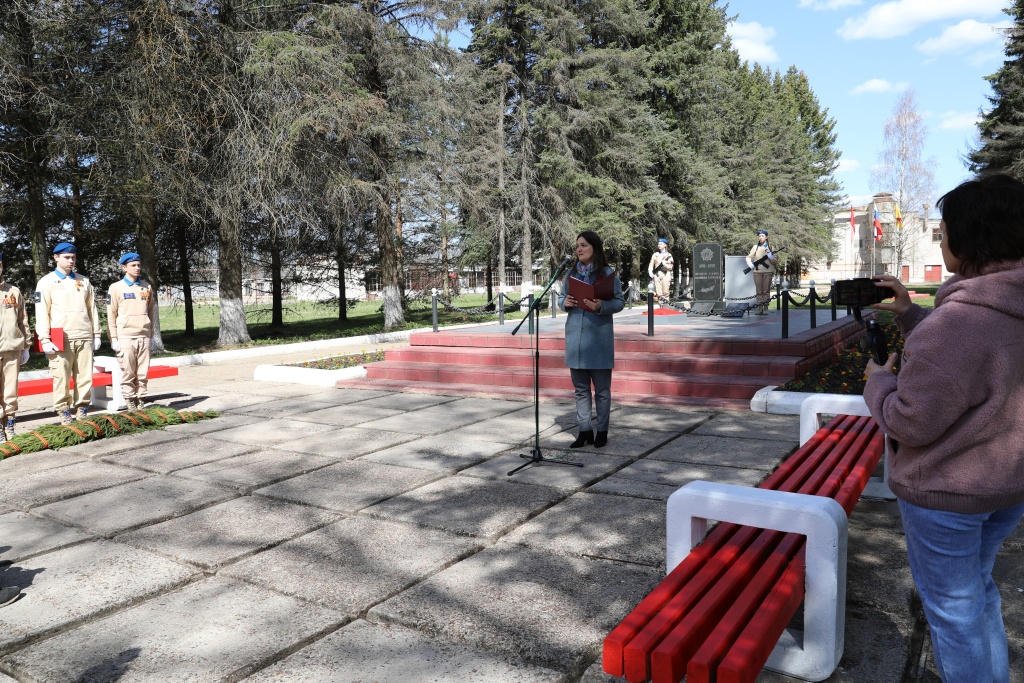 В Торжке благоустроили памятник работникам вагонзавода – героям войны