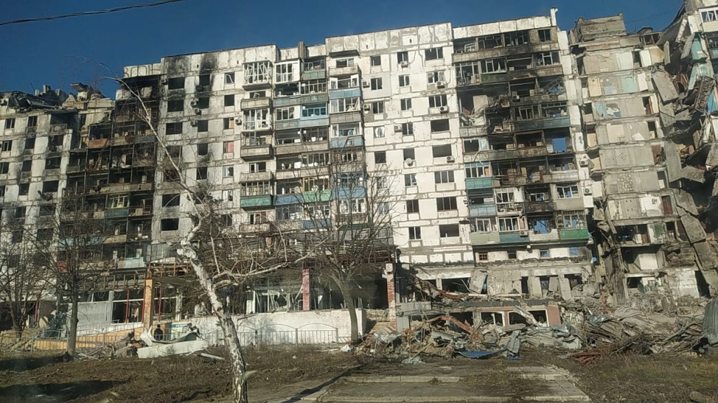 Последствия обстрелов ВСУ мирных районов Донбасса