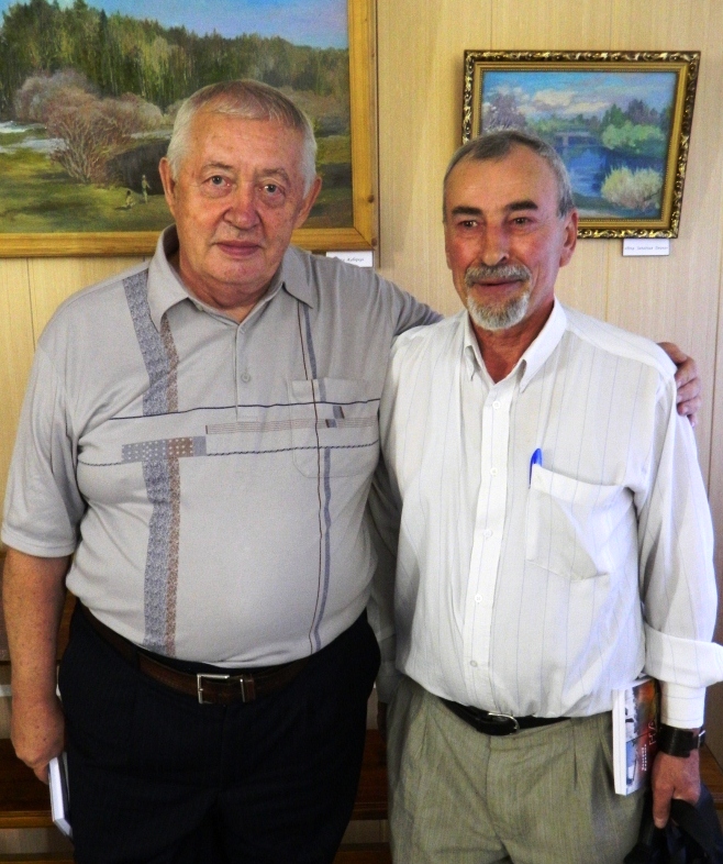 С писателем Геннадием Сазоновым (Вологда) в Андреаполе. 2013 год