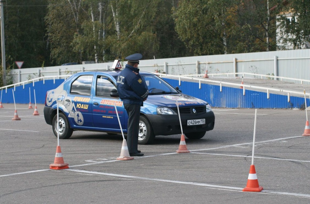 Экзамены для водителей будут проходить по новым правилам – предупреждает ГИБДД по Тверской области